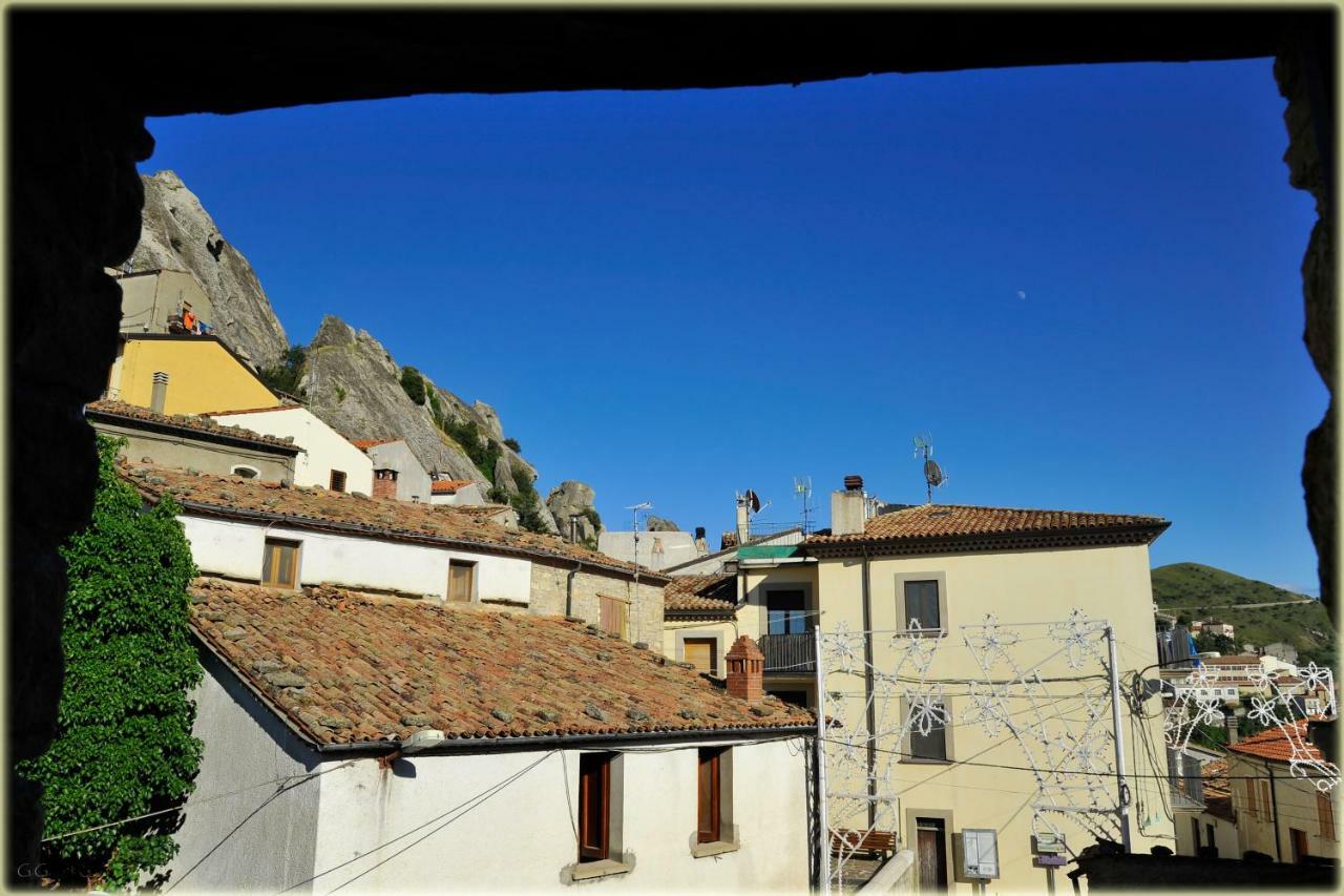 Il Palazzo Del Barone - Stanza Dei Maiorana Hotel Pietrapertosa Bagian luar foto