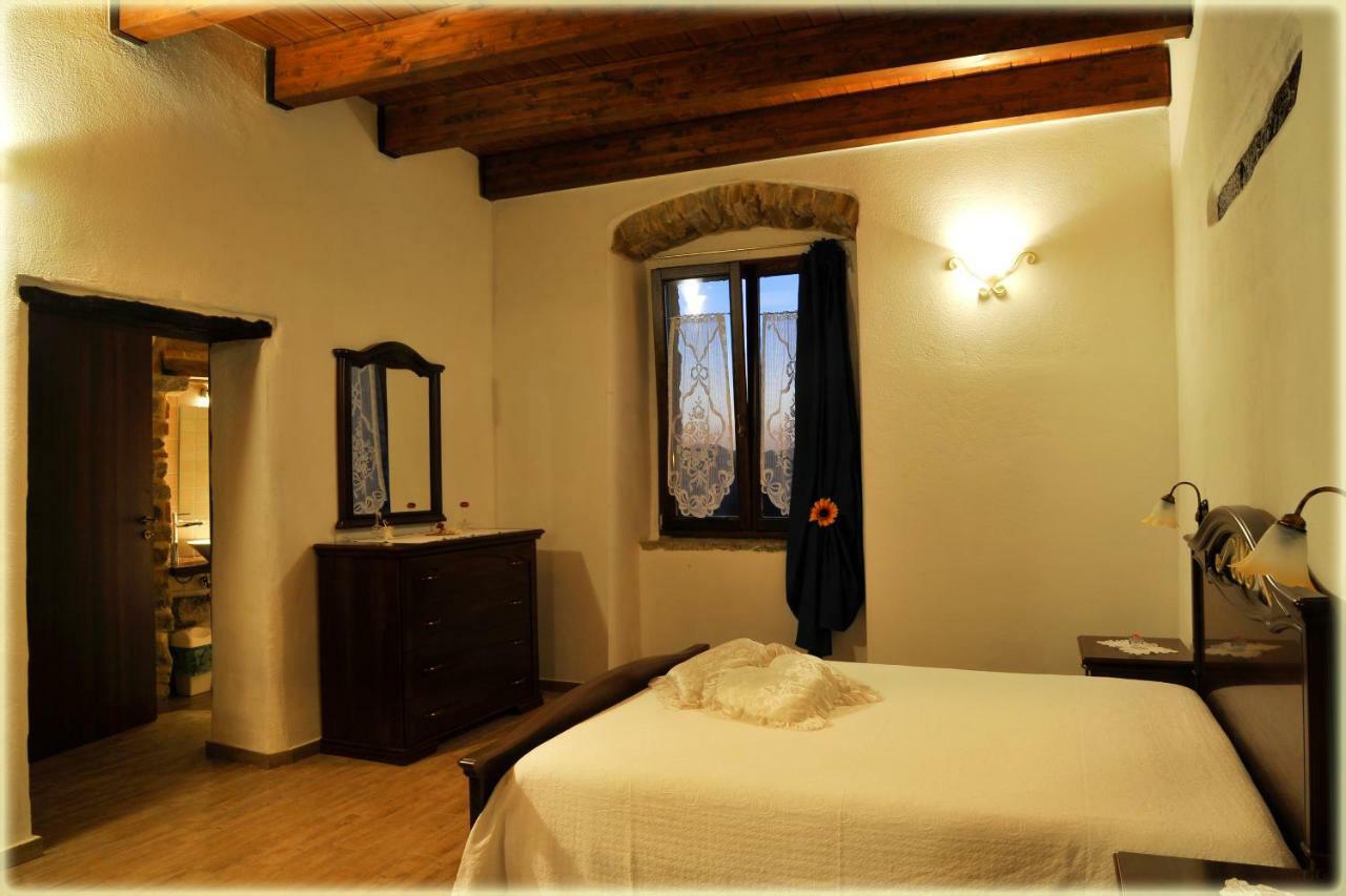 Il Palazzo Del Barone - Stanza Dei Maiorana Hotel Pietrapertosa Bagian luar foto