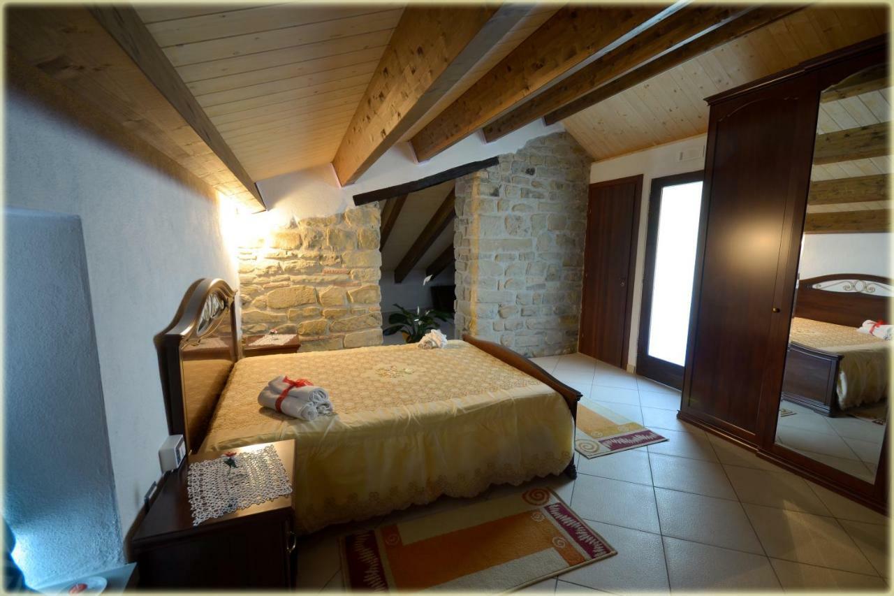 Il Palazzo Del Barone - Stanza Dei Maiorana Hotel Pietrapertosa Bagian luar foto