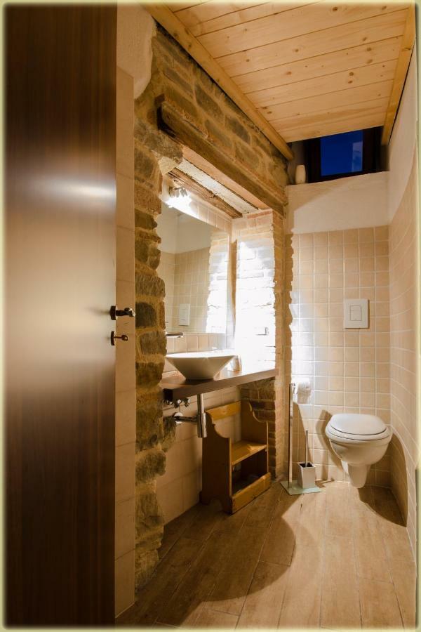 Il Palazzo Del Barone - Stanza Dei Maiorana Hotel Pietrapertosa Bagian luar foto
